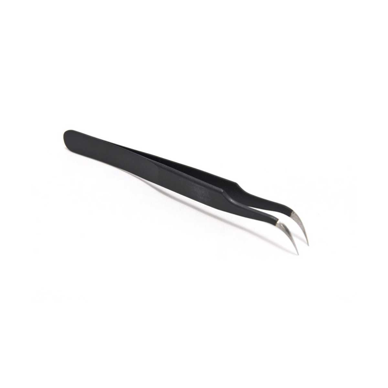 pince-a-strass-courbee onglerie motifs strass vernis permanents matérils onglerie