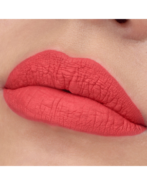 Essence 8h Matte Liquid Lipstick 09 Fiery Red - Rouge à Lèvres Liquide Matte Waterproof