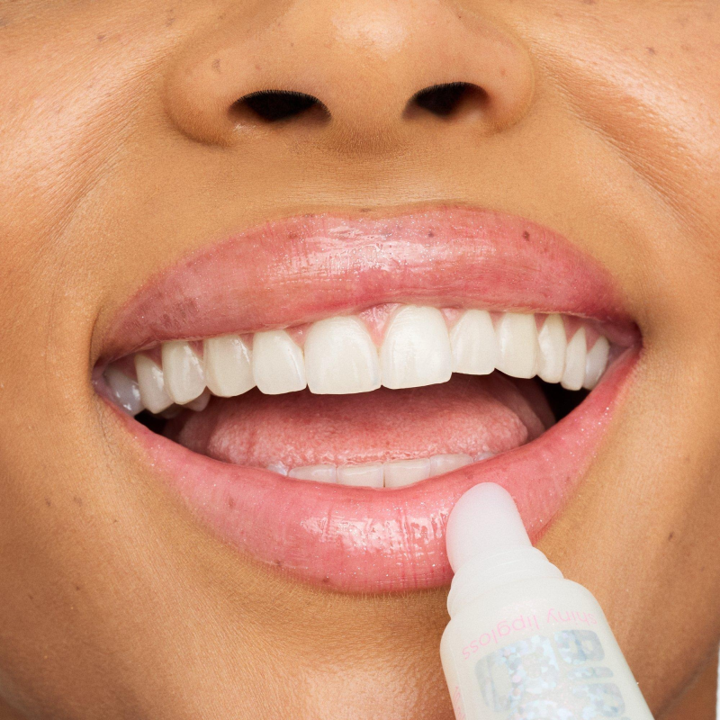 Essence Lipgloss Birthday Bomb Shiny Lipgloss Juicy Bomb